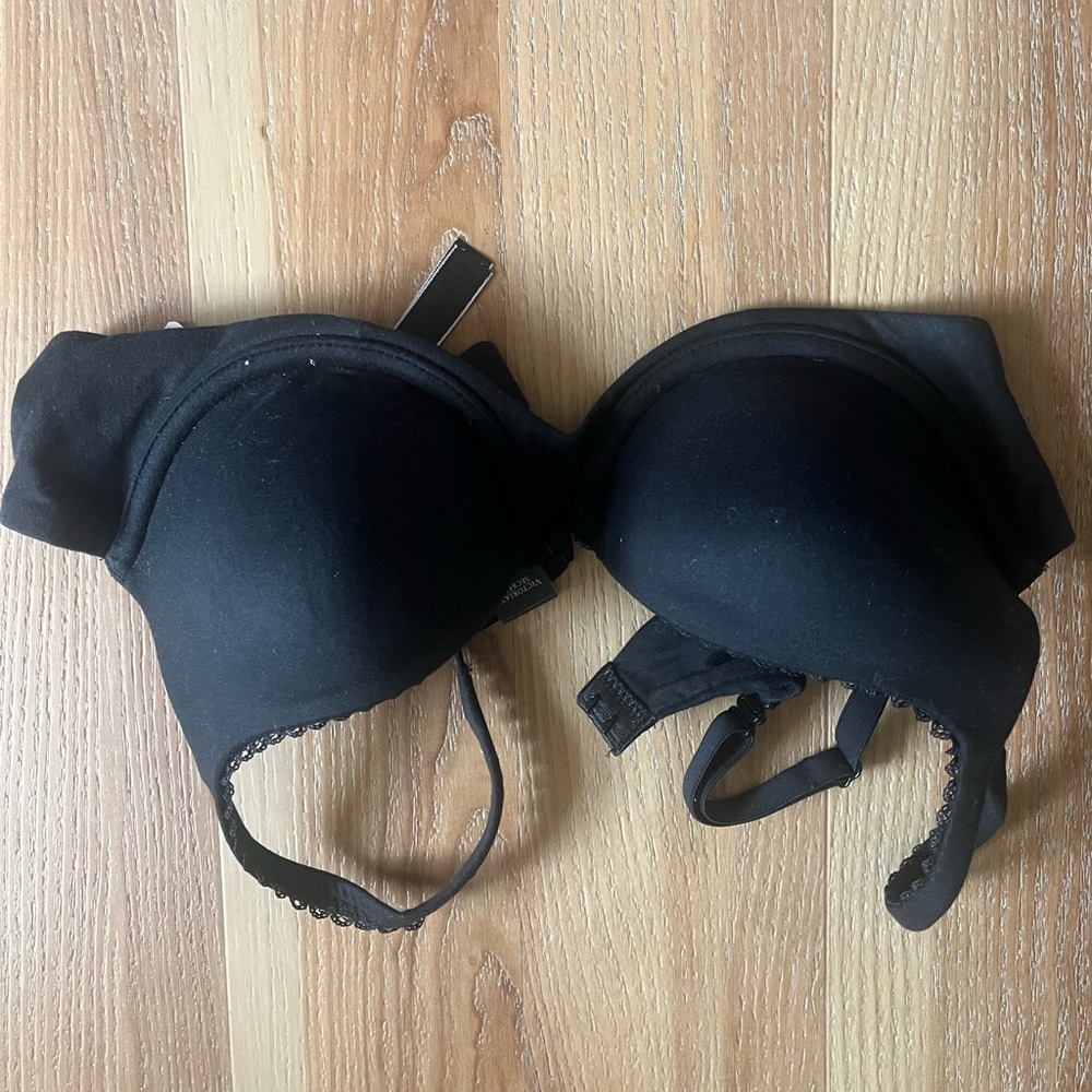 Victoria's Secret Black Underwire Bra with Adjustable Straps
